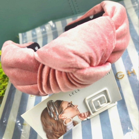 Lele Sadoughi Accessories - LELE SADOUGHI Blush Rose Pink Velvet Plush Luxury HTF   Knotted Top Headband OS